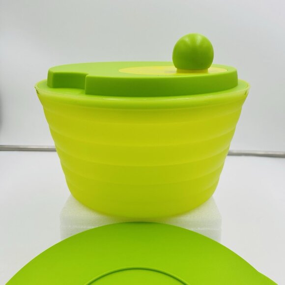 Tupperware 3776 SPIN N SAVE Salad Spinner With Lid Green Yellow 3 Pieces 4.5 L - Picture 2 of 5